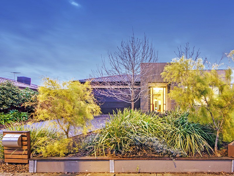 24 Azure Drive, TARNEIT, VIC 3029