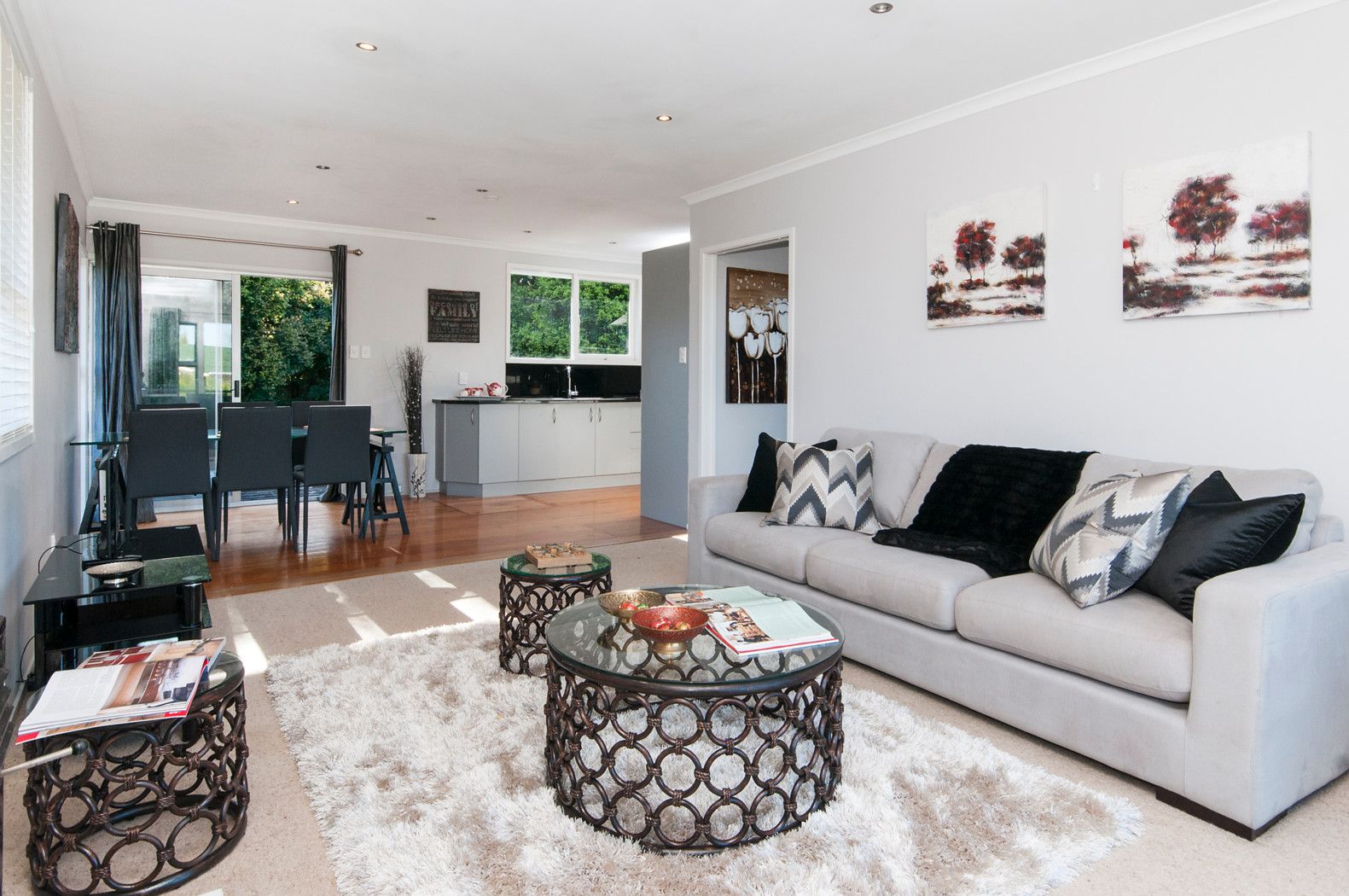 24 Malvina Place, BUCKLANDS BEACH, Manukau City