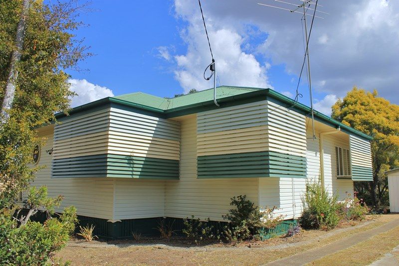19 Russell Street, SILKSTONE, QLD 4304