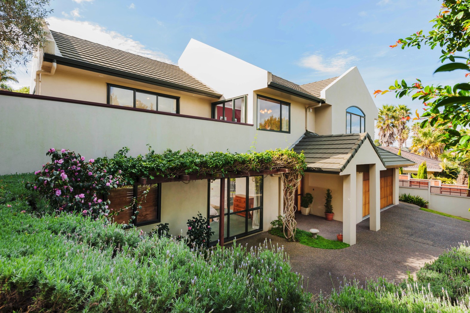6 Nicholas Road, SOMERVILLE, Manukau City