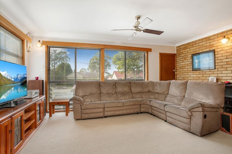 43 Parklands Avenue, HEATHCOTE, NSW 2233