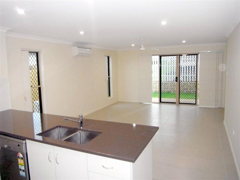 2/127 Toolooa Street, SOUTH GLADSTONE, QLD 4680