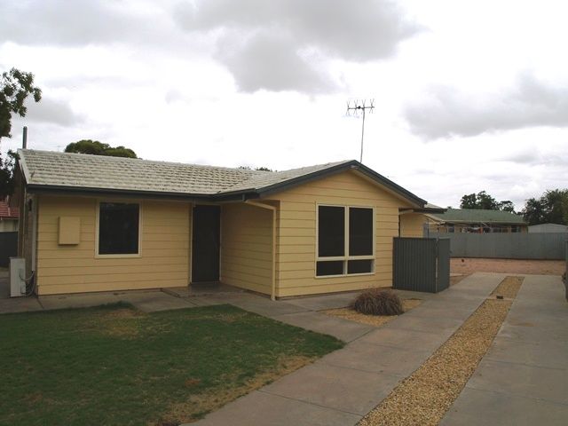 6 Tiller Crescent, WAIKERIE SA 5330