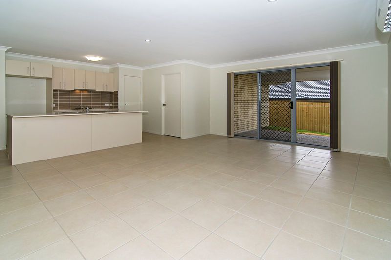 12 Goshawk Drive, HIGHFIELDS, QLD 4352