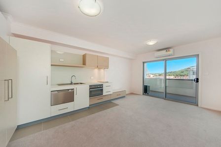 11/56 Cowlishaw Street, GREENWAY ACT 2900
