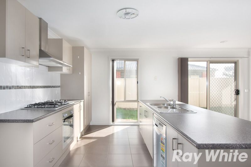 60 Salvia Avenue, PAKENHAM, VIC 3810