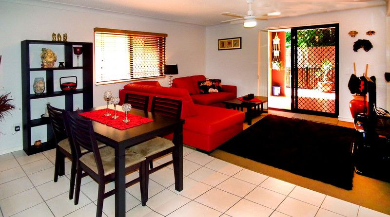 2/5  Loder Street, BIGGERA WATERS, QLD 4216
