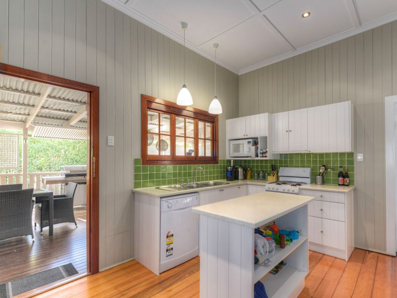 52 Crawford Avenue, STAFFORD, QLD 4053