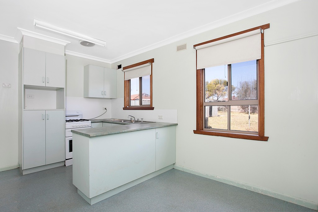 1 Baulch Crescent, PORT FAIRY, VIC 3284