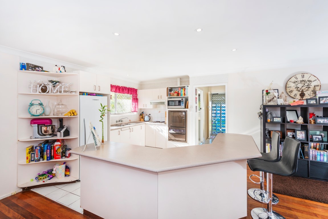 3 Joachim Street, HOLLAND PARK WEST, QLD 4121