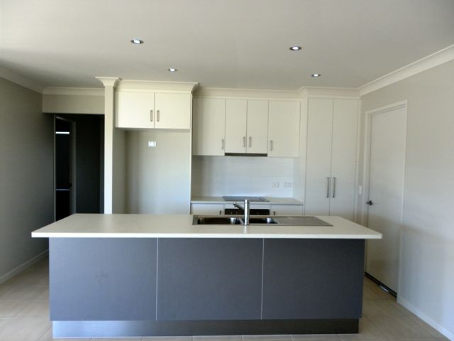 23 Lauren Way, EMERALD, QLD 4720