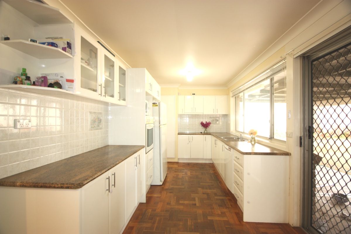 54 Sopwith Avenue, RABY, NSW 2566