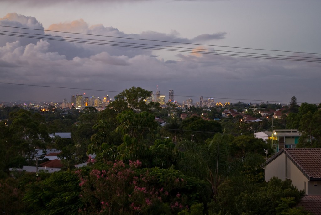 2 Harbut Street, HOLLAND PARK WEST, QLD 4121