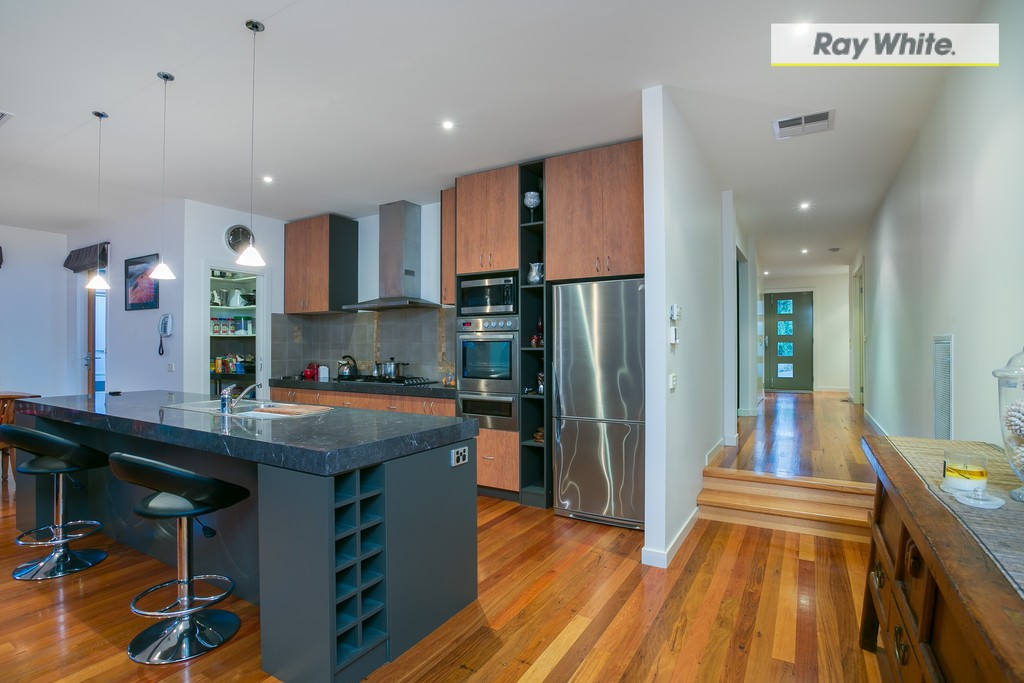 50 Warrain Avenue, ROSEBUD, VIC 3939