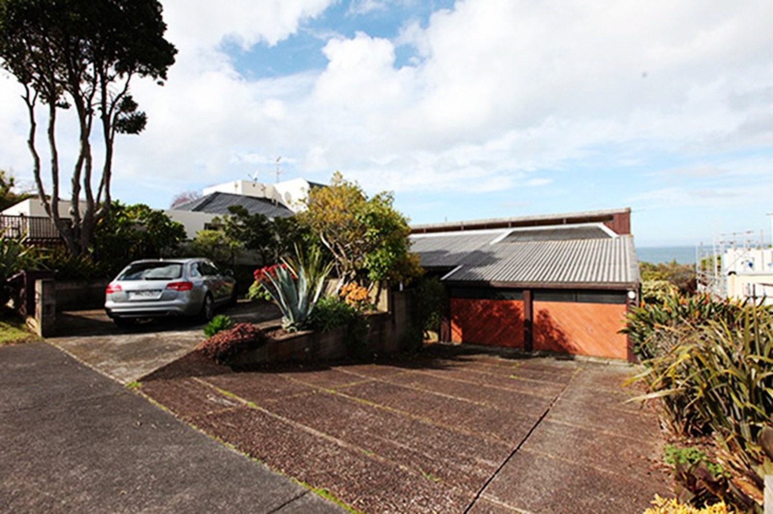 13 Churchill Road, MURRAYS BAY, North Shore City