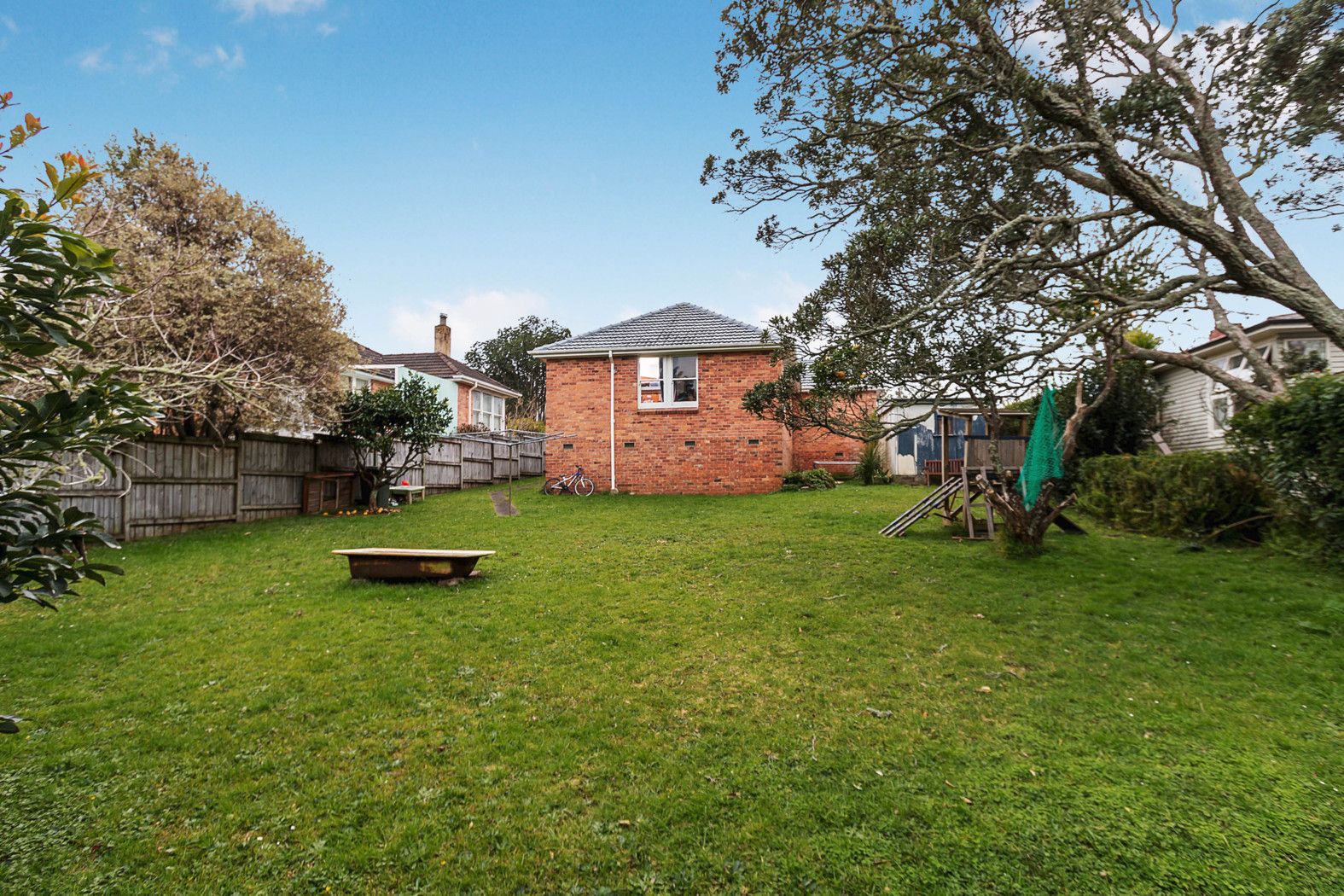 28 Weybridge Crescent, GLEN INNES, Auckland City