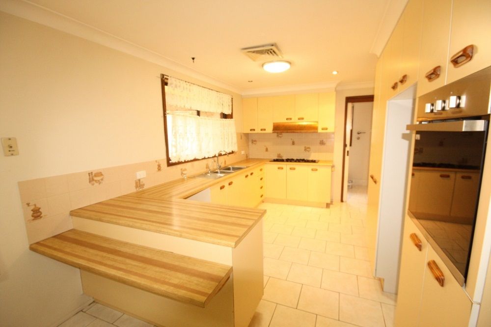 5 Canna Place, ST ANDREWS, NSW 2566