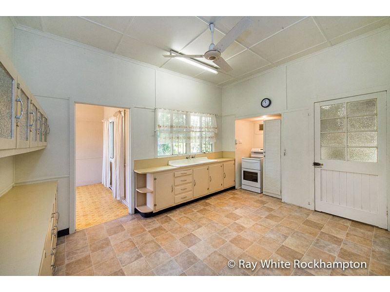 19 Alexandra Street, PARK AVENUE, QLD 4701