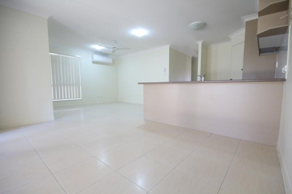LOGANLEA, QLD 4131