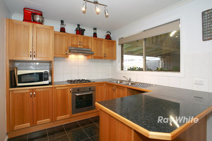 8 Faith Court, CRANBOURNE WEST, VIC 3977