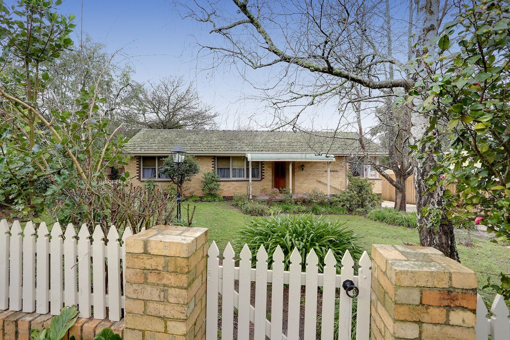 16 Grantully Street, MOUNT EVELYN VIC 3796