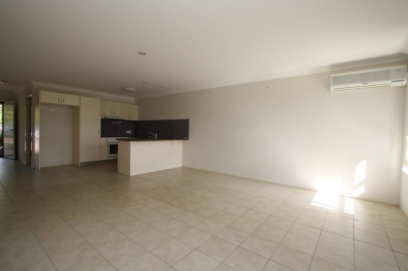 6/8 Shareece Court, CRESTMEAD, QLD 4132