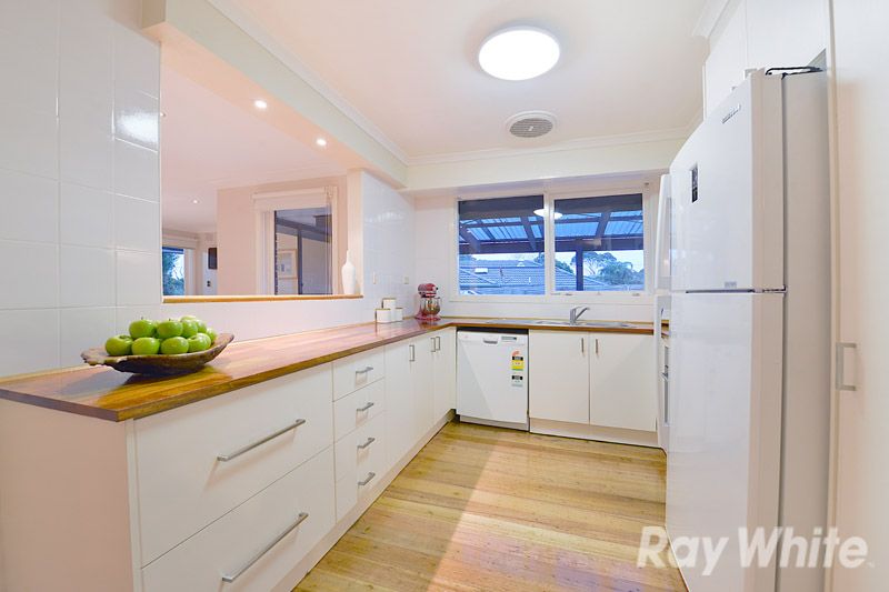 11 Cockerell Street, FERNTREE GULLY, VIC 3156