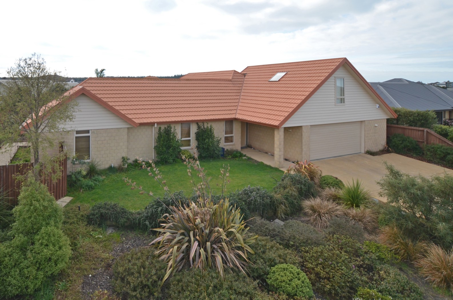 8 Woodhaven Place, PARKLANDS, Christchurch City