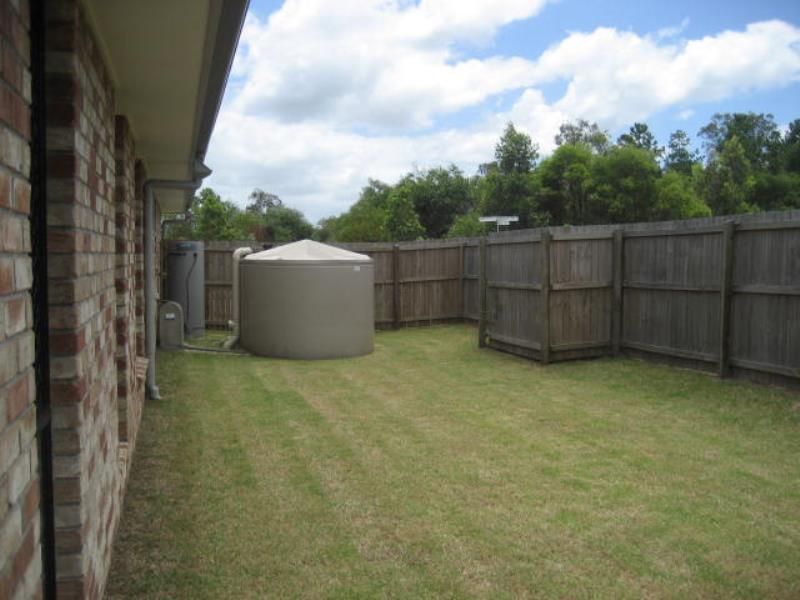 23 Sandpiper Circuit, EAGLEBY, QLD 4207