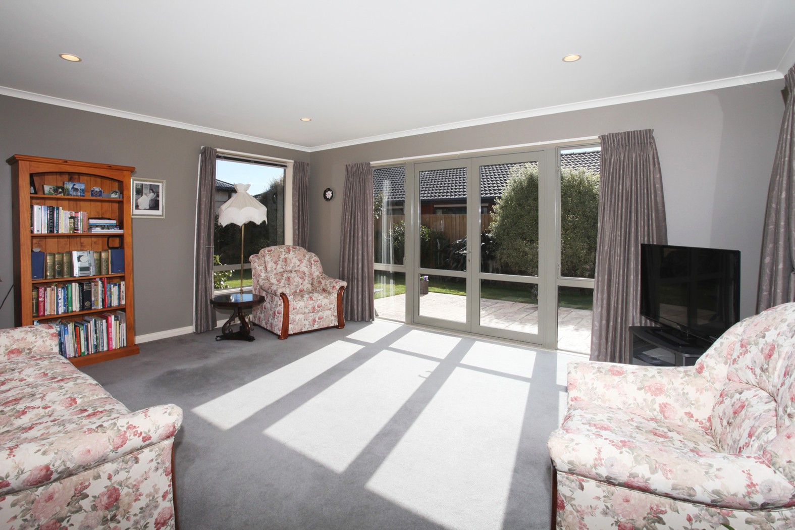 20 Coolspring Way, REDWOOD, Christchurch City