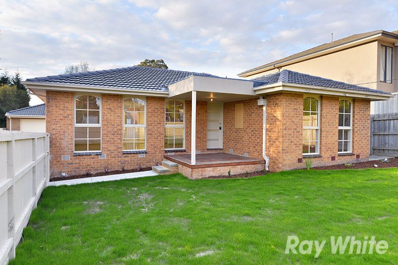 42 English Avenue, SCORESBY VIC 3179