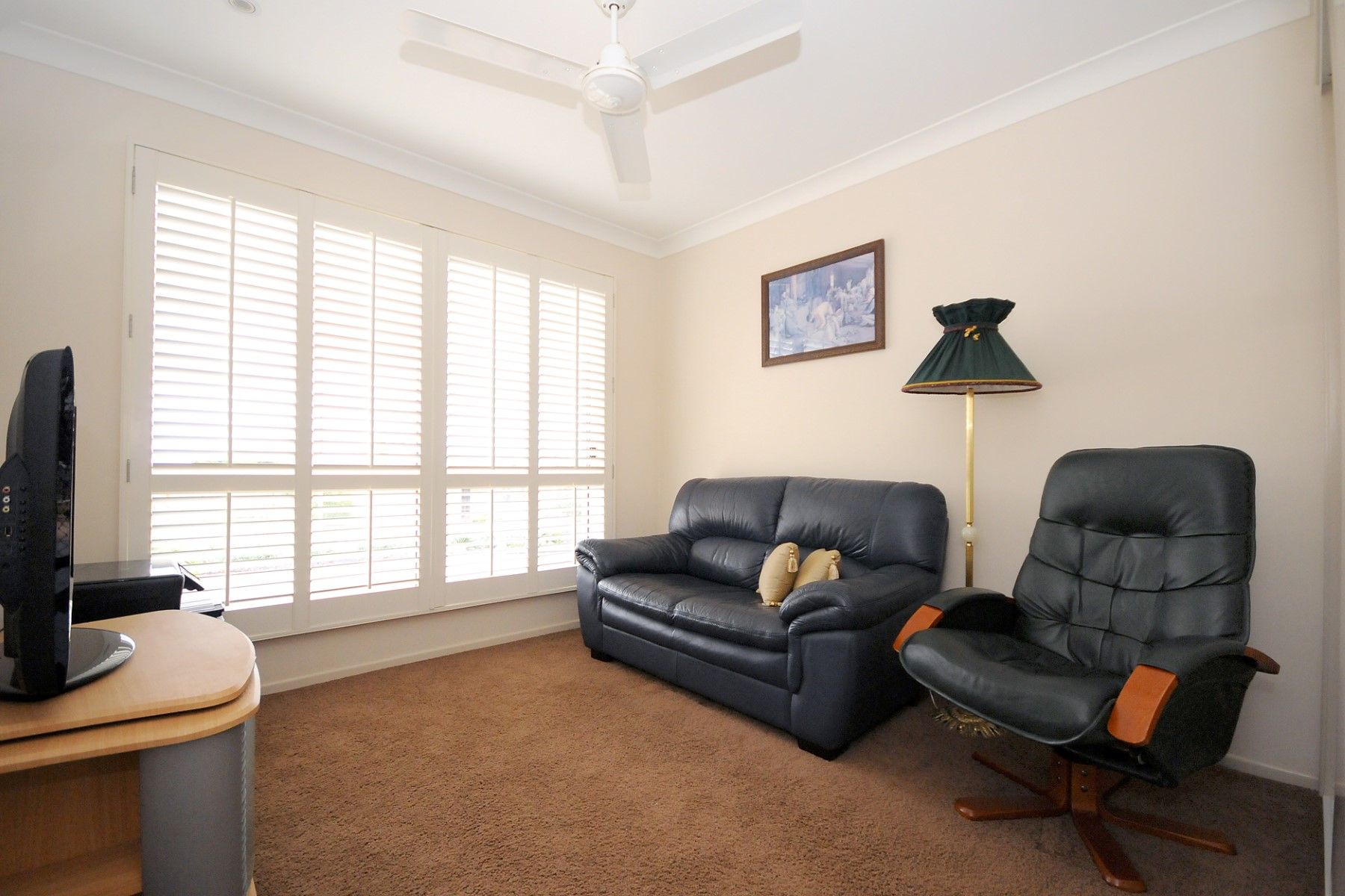 8 Banksdale Drive, MIDDLE RIDGE, QLD 4350