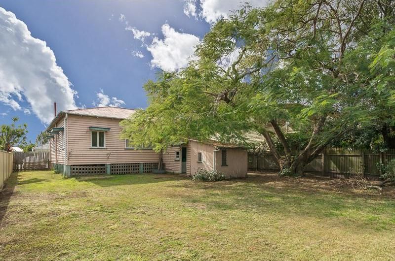 128 King Arthur Terrace, TENNYSON, QLD 4105
