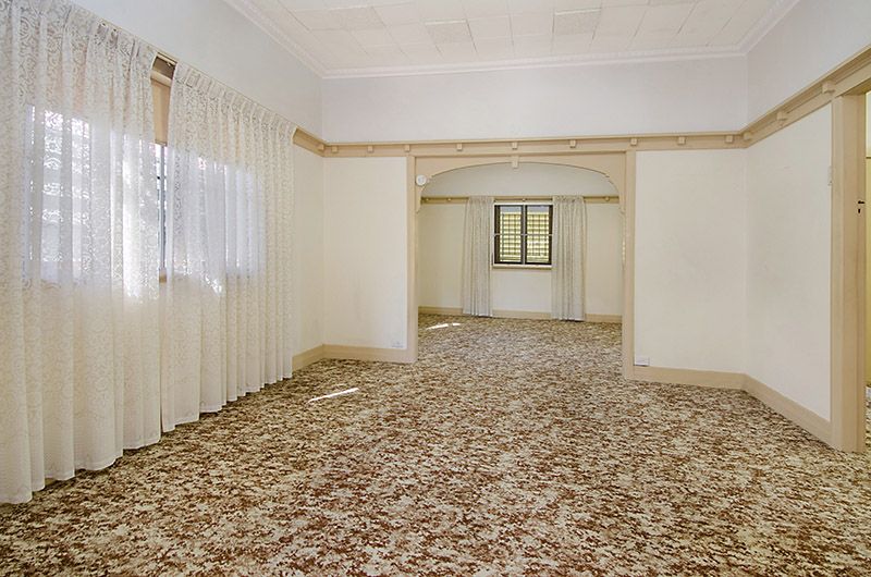 49 Raceview Avenue, HENDRA, QLD 4011