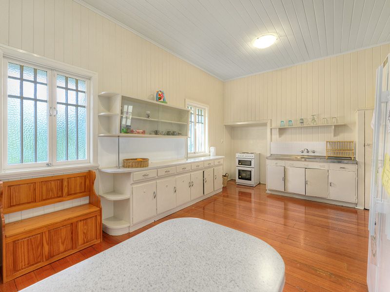 25 Elimatta Drive, ASHGROVE, QLD 4060