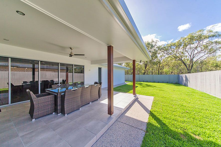27 Stringybark Avenue, NORMAN GARDENS, QLD 4701
