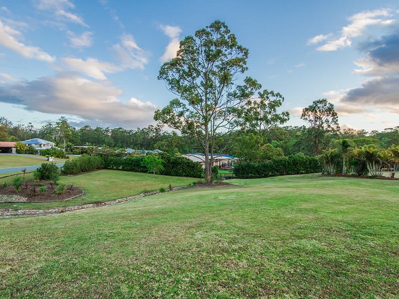 35 Fred Astaire Avenue, MAUDSLAND, QLD 4210