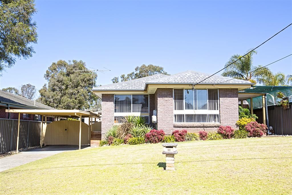 28 Wembley Avenue, CAMBRIDGE PARK, NSW 2747