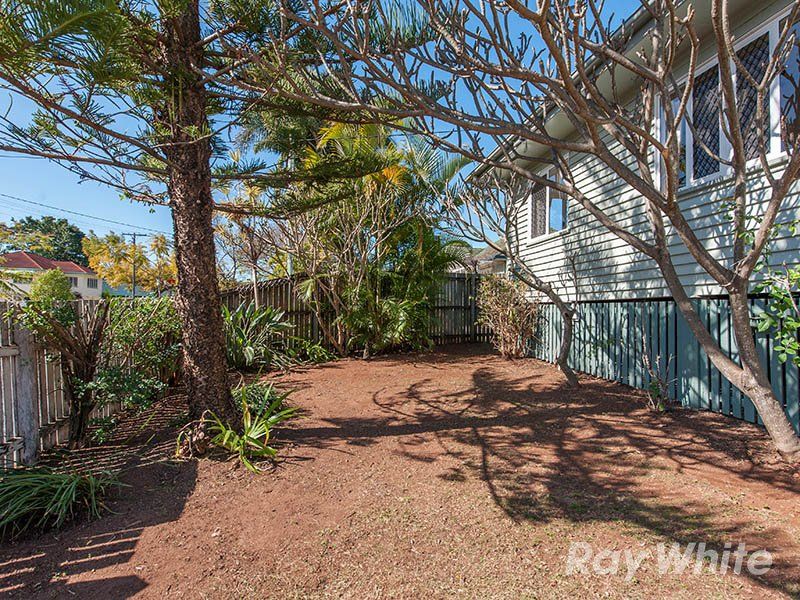 5 Forrest Street, NUDGEE, QLD 4014