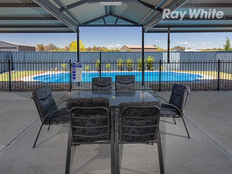 31 Lobbe Road, THURGOONA, NSW 2640