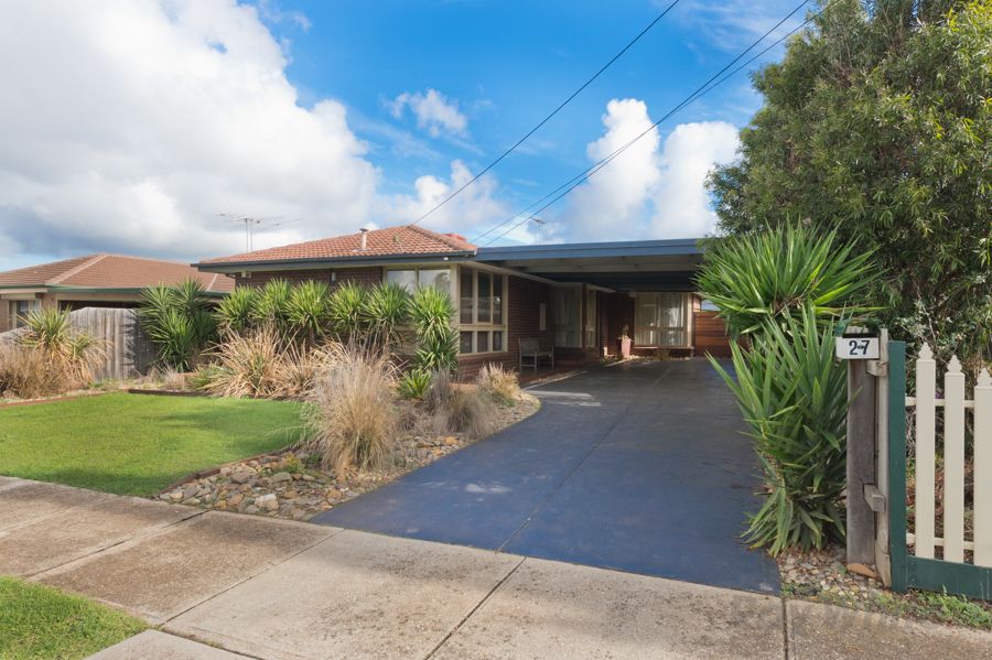 27 Tamar Drive, MELTON SOUTH, VIC 3338