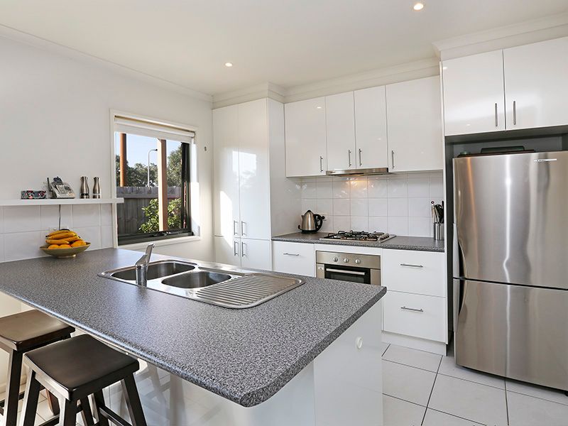 1/146 Barwarre Road, GROVEDALE, VIC 3216
