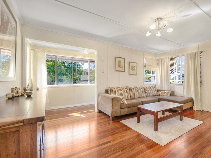 14 Aldwych Street, STAFFORD HEIGHTS, QLD 4053