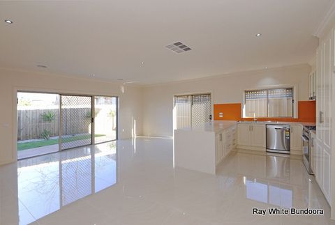 2/39 Hawkes Drive, MILL PARK, VIC 3082