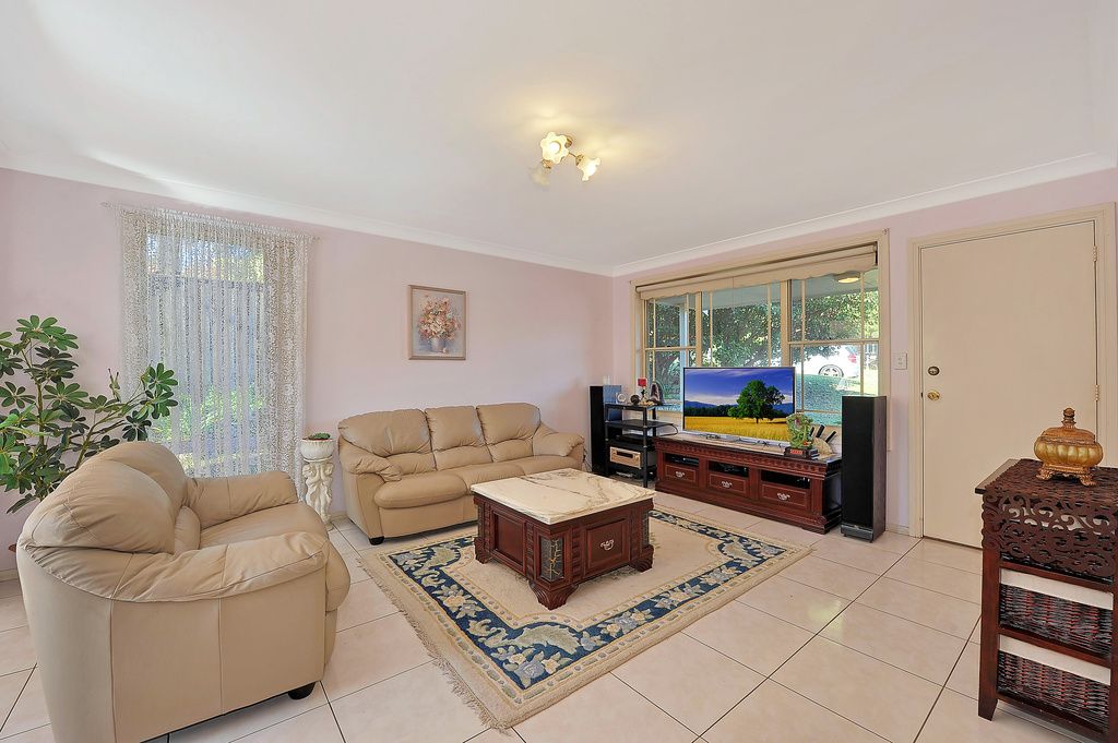 2/46 Thomas Wilkinson Avenue, DURAL NSW 2158