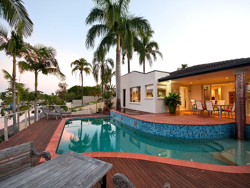 127 Campbell Street, SORRENTO QLD 4217