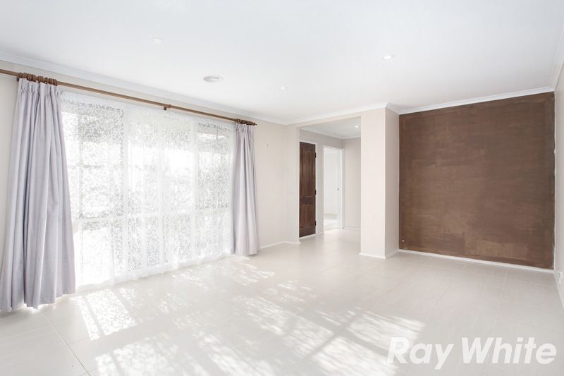 35 Cameron Way, PAKENHAM, VIC 3810