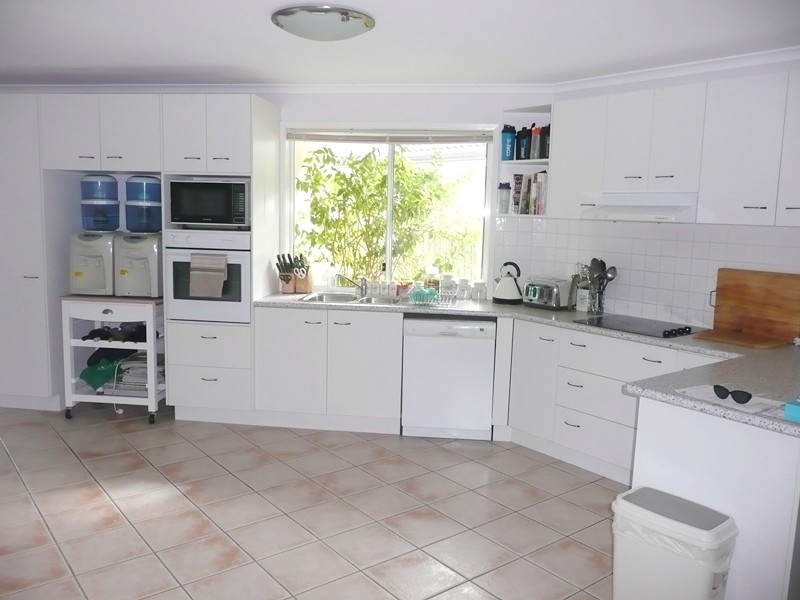 6 Clunie Street, CALOUNDRA WEST, QLD 4551