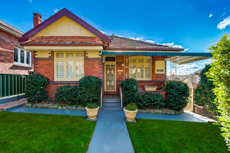 14 Junction Street, GLADESVILLE NSW 2111