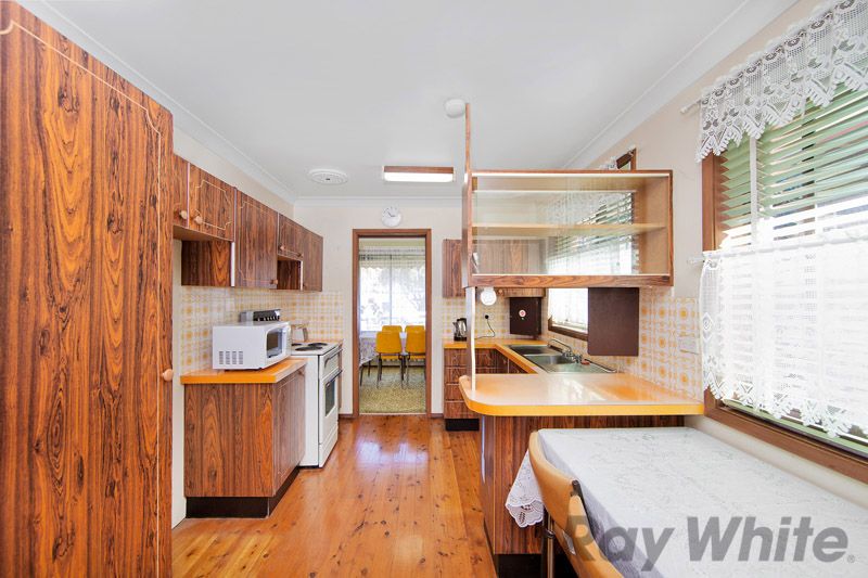 9 Jacqueline Avenue, GOROKAN, NSW 2263